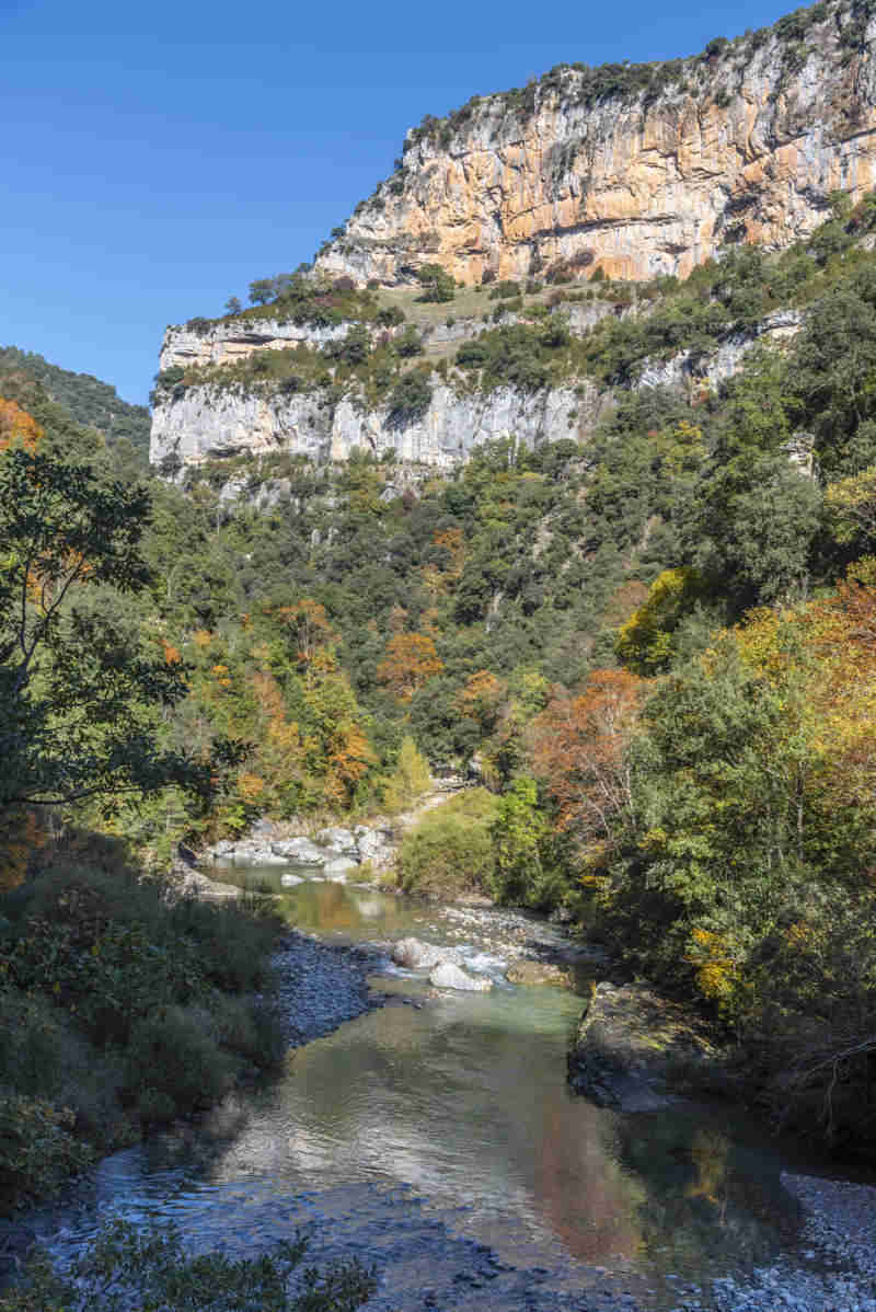 Huesca - parque nacional de Ordesa y Monte Perdido - valle de Añisclo 10 - cañon de Añisclo - desfiladero de las Cambras.jpg
